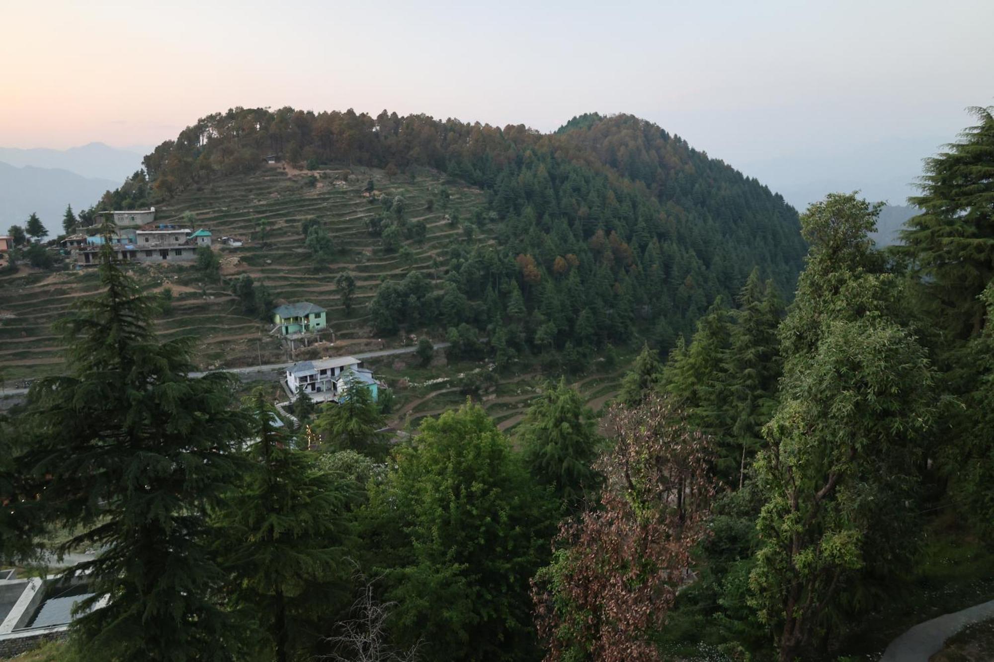 Mud House , Homestay Heritage Dalhousie Bagian luar foto